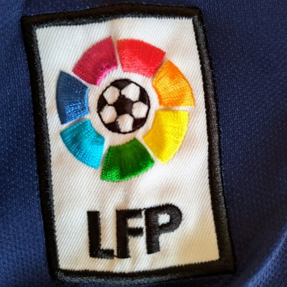 Qatar Airways Unicef Soccer Football Jersey - Picture 3 of 5